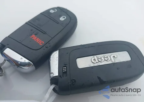 2021 Jeep Renegade 80Th Anniversary 4X4 из США, поврежденный, VIN ZACNJDBB4MPM71803